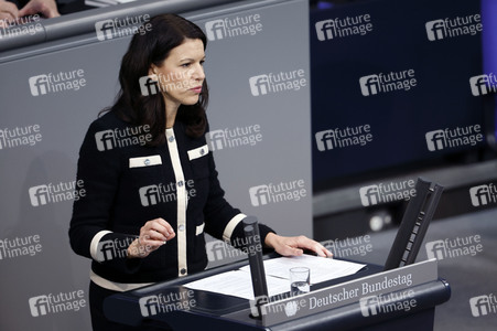 77. Sitzung des Deutschen Bundestages in Berlin