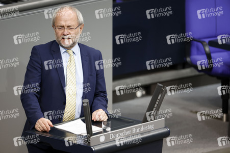 77. Sitzung des Deutschen Bundestages in Berlin