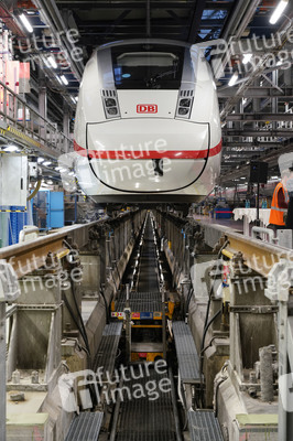 Eröffnung der erweiterten Halle im ICE-Werk Rummelsburg in Berlin
