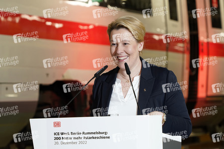Eröffnung der erweiterten Halle im ICE-Werk Rummelsburg in Berlin