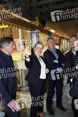 Eröffnung der erweiterten Halle im ICE-Werk Rummelsburg in Berlin