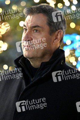 Markus Söder besucht den Christkindlesmarkt in Nürnberg