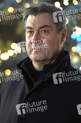 Markus Söder besucht den Christkindlesmarkt in Nürnberg