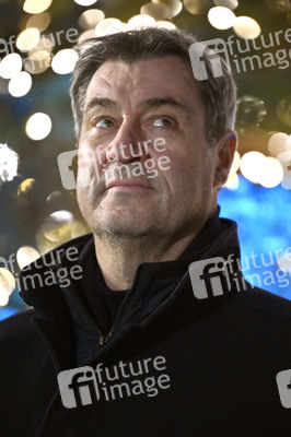 Markus Söder besucht den Christkindlesmarkt in Nürnberg