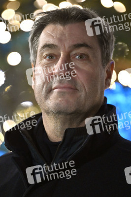 Markus Söder besucht den Christkindlesmarkt in Nürnberg
