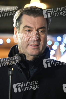 Markus Söder besucht den Christkindlesmarkt in Nürnberg