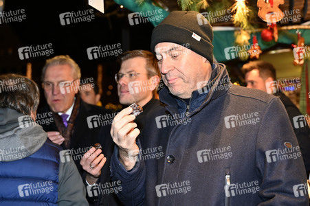 Markus Söder besucht den Christkindlesmarkt in Nürnberg