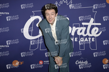 Silvestershow 'Celebrate at the Gate - Willkommen 2023' in Berlin
