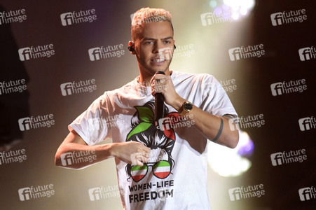 Silvestershow 'Celebrate at the Gate - Willkommen 2023' in Berlin