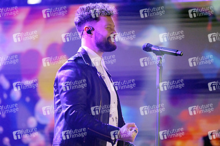 Silvestershow 'Celebrate at the Gate - Willkommen 2023' in Berlin