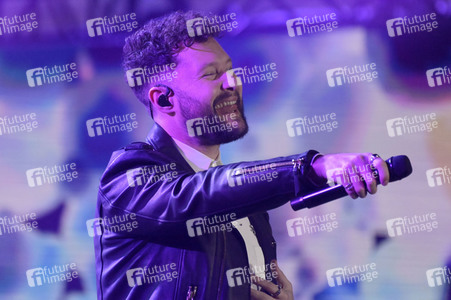 Silvestershow 'Celebrate at the Gate - Willkommen 2023' in Berlin
