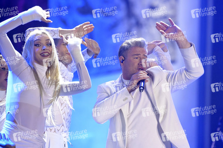 Silvestershow 'Celebrate at the Gate - Willkommen 2023' in Berlin