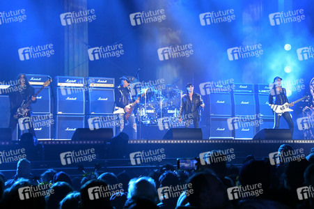 Silvestershow 'Celebrate at the Gate - Willkommen 2023' in Berlin