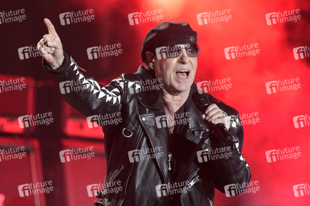 Silvestershow 'Celebrate at the Gate - Willkommen 2023' in Berlin