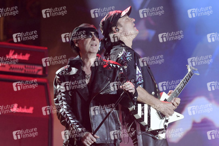 Silvestershow 'Celebrate at the Gate - Willkommen 2023' in Berlin