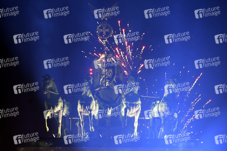 Silvestershow 'Celebrate at the Gate - Willkommen 2023' in Berlin