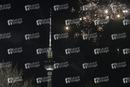 Silvestershow 'Celebrate at the Gate - Willkommen 2023' in Berlin