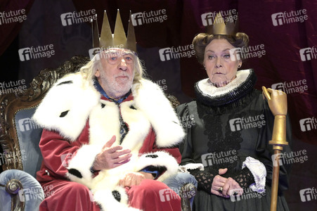 Theaterprobe 'Der König stirbt' in Dessau-Roßlau