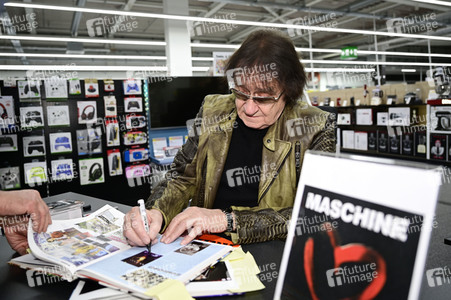 Autogrammstunde mit Dieter Birr in Bautzen