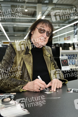 Autogrammstunde mit Dieter Birr in Bautzen