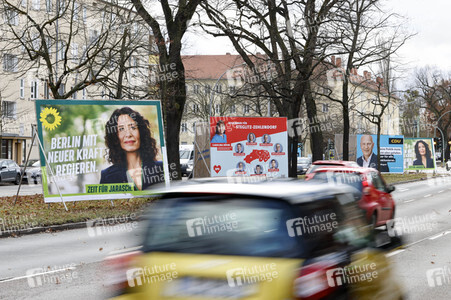 Wahlkampagne zur Wiederholungswahl zum Abgeordnetenhaus in Berlin