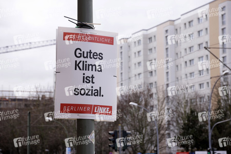 Wahlplakate zur Wiederholungswahl zum Abgeordnetenhaus in Berlin