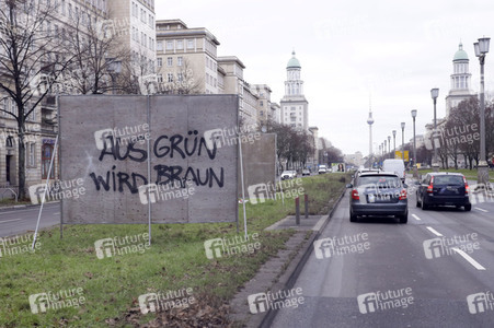 Wahlplakate zur Wiederholungswahl zum Abgeordnetenhaus in Berlin