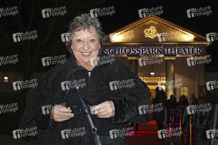 Theaterpremiere 'Eines langen Tages Reise in die Nacht' in Berlin