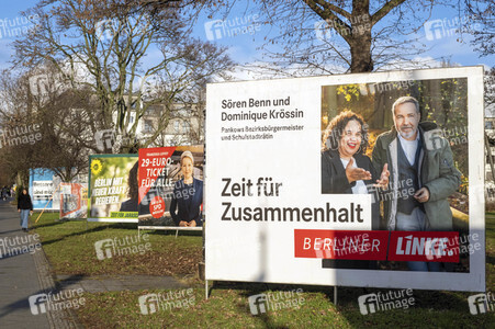 Wahlplakate zur Wiederholungswahl zum Abgeordnetenhaus in Berlin