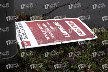 Wahlplakate zur Wiederholungswahl zum Abgeordnetenhaus in Berlin