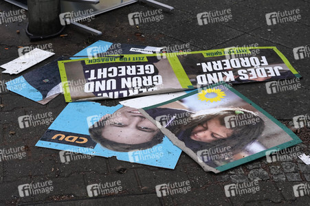 Wahlplakate zur Wiederholungswahl zum Abgeordnetenhaus in Berlin