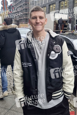 Nathan Evans in Berlin