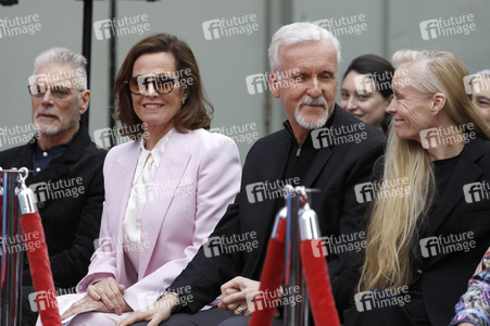 Hand and Footprint Ceremony mit James Cameron und Jon Landau in Los Angeles