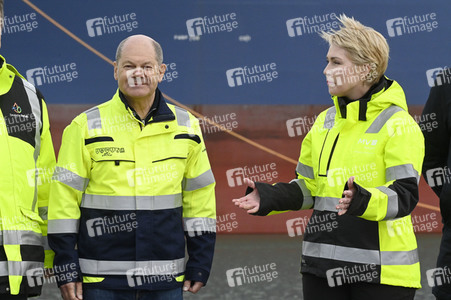 Offizielle Inbetriebnahme des LNG-Terminals 'Deutsche Ostsee' in Lubmin