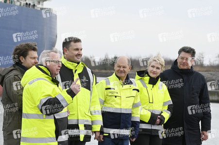 Offizielle Inbetriebnahme des LNG-Terminals 'Deutsche Ostsee' in Lubmin