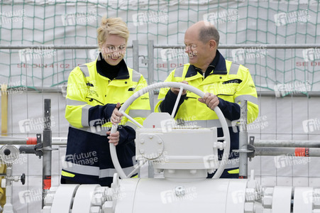 Offizielle Inbetriebnahme des LNG-Terminals 'Deutsche Ostsee' in Lubmin