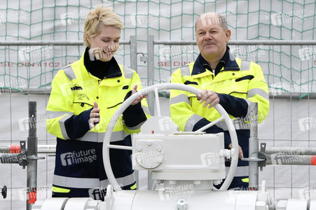 Offizielle Inbetriebnahme des LNG-Terminals 'Deutsche Ostsee' in Lubmin