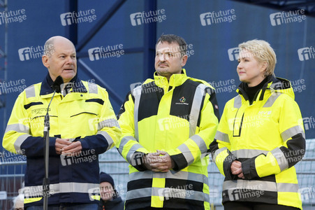 Offizielle Inbetriebnahme des LNG-Terminals 'Deutsche Ostsee' in Lubmin