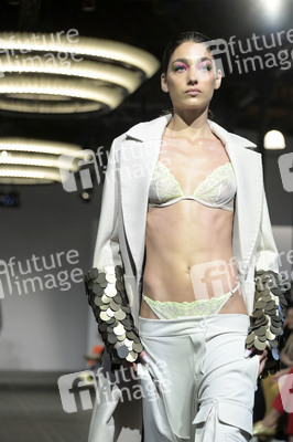 Kilian Kerner Fashion Show auf der Berlin Fashion Week A/W 2023