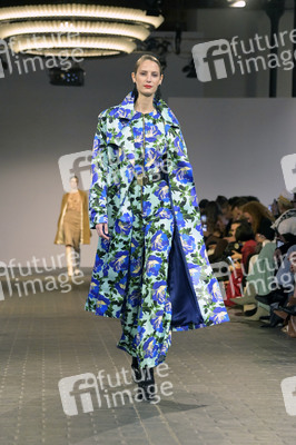 Marcel Ostertag Fashion Show auf der Berlin Fashion Week A/W 2023