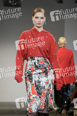 Marcel Ostertag Fashion Show auf der Berlin Fashion Week A/W 2023