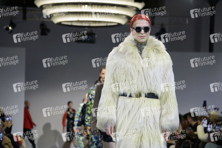 Marcel Ostertag Fashion Show auf der Berlin Fashion Week A/W 2023
