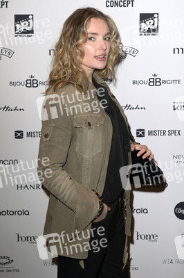 Rebekka Ruetz Fashion Show auf der Berlin Fashion Week A/W 2023