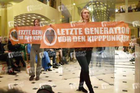 Anja Gockel Fashion Show auf der Berlin Fashion Week A/W 2023