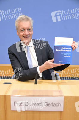 Bundespressekonferenz Wege zur Stärkung der Resilienz des deutschen Gesundheitssystems in Berlin