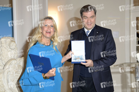 Verleihung des Bayerischen Verdienstordens an Barbara Schöneberger in Berlin