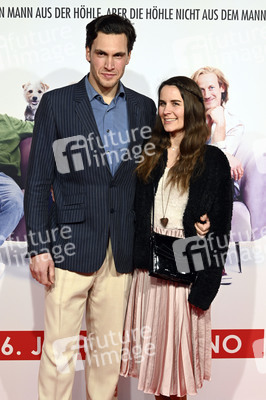 Filmpremiere 'Caveman' in München