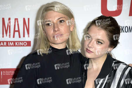 Filmpremiere 'Caveman' in Berlin