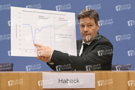 Bundespressekonferenz Vorstellung des Jahreswirtschaftsberichts 2023 in Berlin