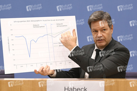 Bundespressekonferenz Vorstellung des Jahreswirtschaftsberichts 2023 in Berlin